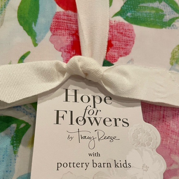 PB Kids Floral Crib Sheet Organic Cotton Hope Flowers Tracy Reese Bouquet NWT - Picture 6 of 6